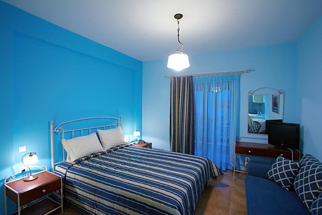 Guesthouse Michobeis Kamarina ภายนอก รูปภาพ