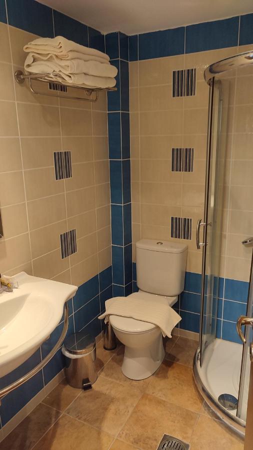 Guesthouse Michobeis Kamarina ภายนอก รูปภาพ