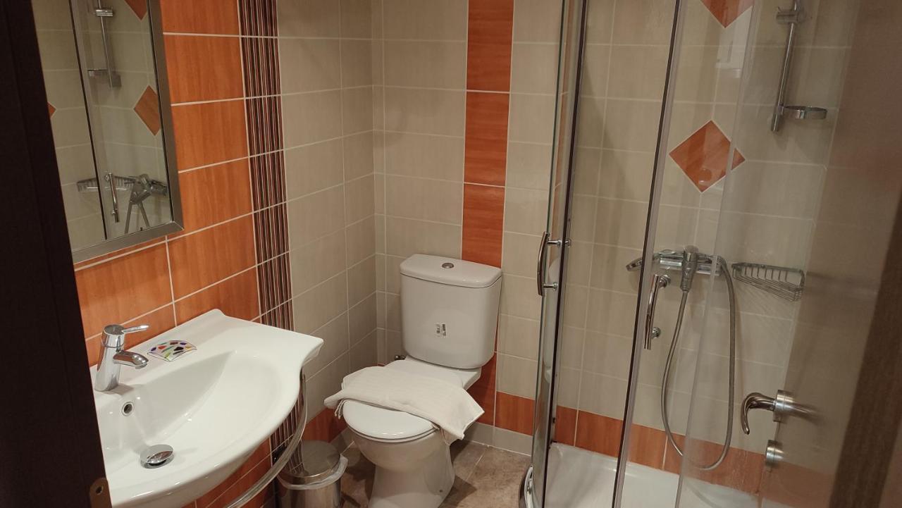 Guesthouse Michobeis Kamarina ภายนอก รูปภาพ