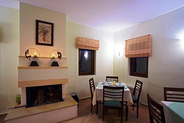 Guesthouse Michobeis Kamarina ภายนอก รูปภาพ
