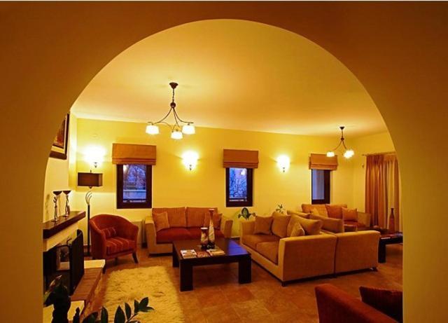 Guesthouse Michobeis Kamarina ภายนอก รูปภาพ