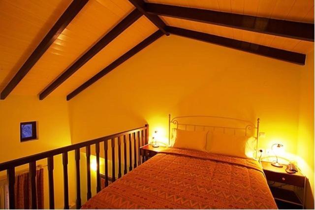 Guesthouse Michobeis Kamarina ภายนอก รูปภาพ