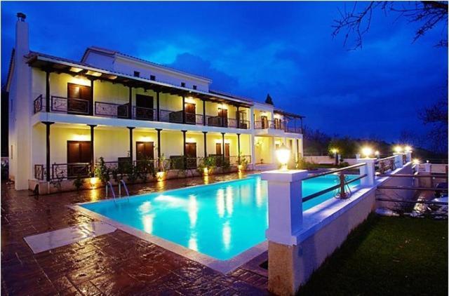 Guesthouse Michobeis Kamarina ภายนอก รูปภาพ